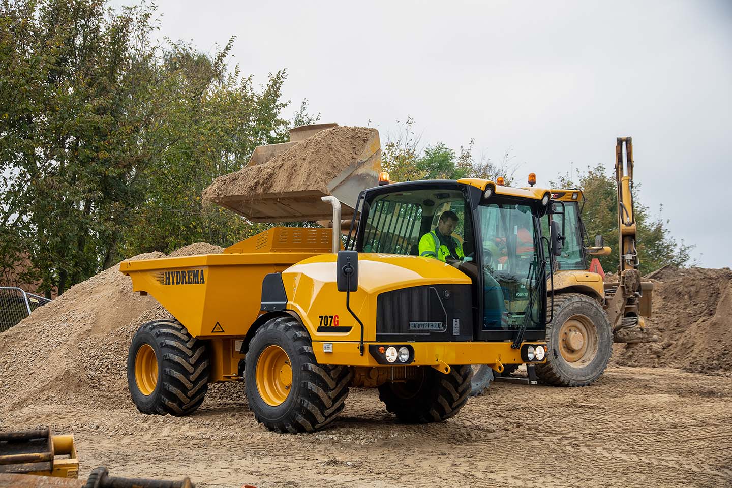 Hydrema 707 Dumper Backhoe Loading